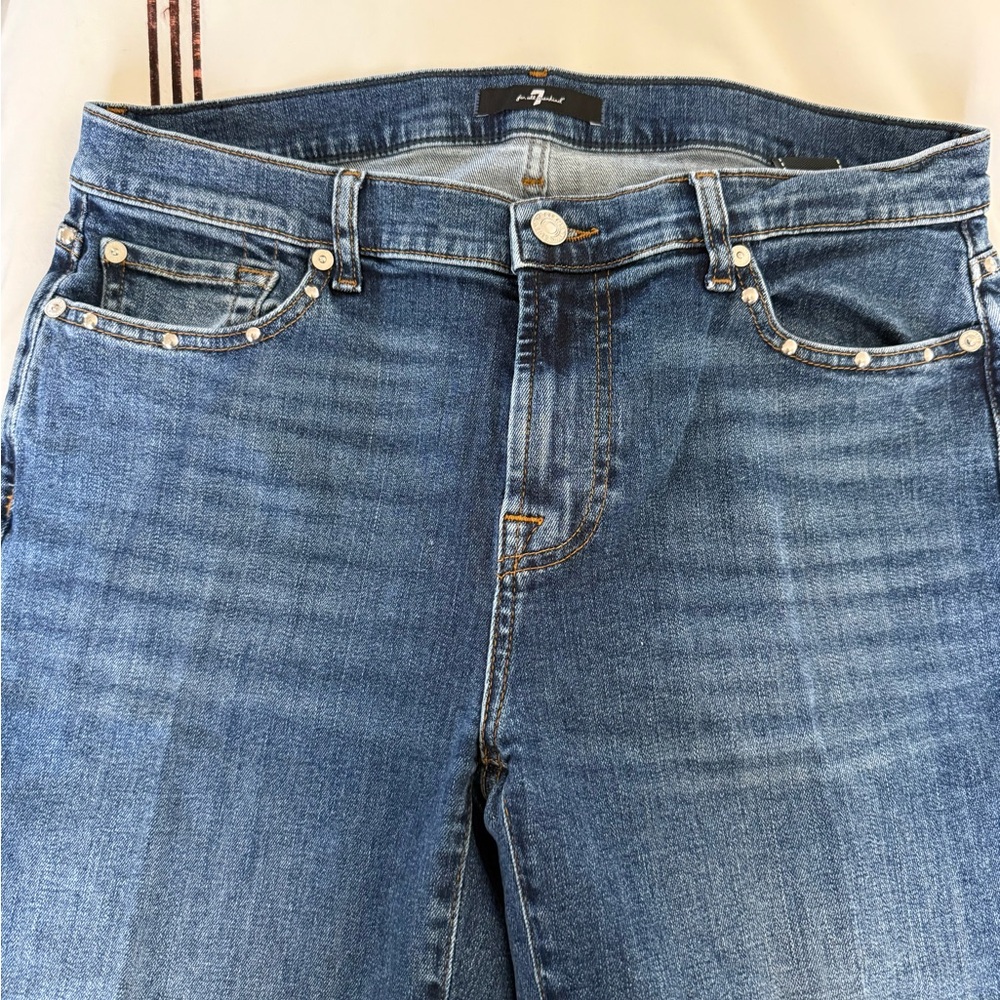 7 For All Mankind Mid Rise studded Blue Jeans DOJO. Stretch skinny Flare